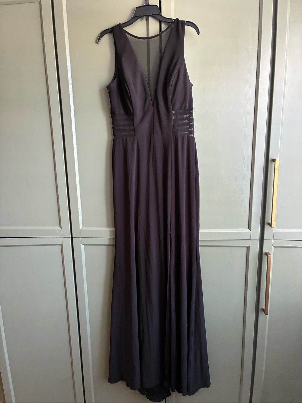 Morgan & Co. Black Sleeveless V-Neck Maxi Dress